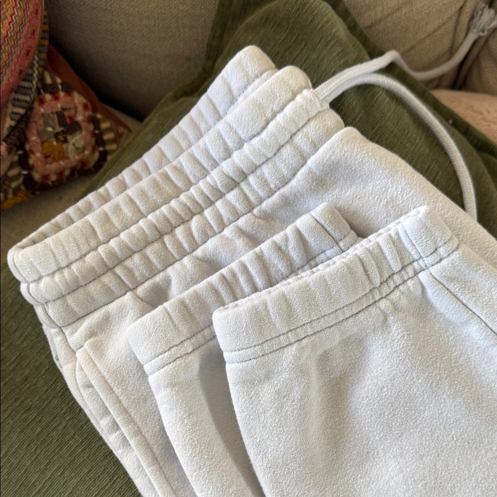 TNA “Perfect” Light Blue Cozy Fleece Sweatpants - Picture 4 of 4